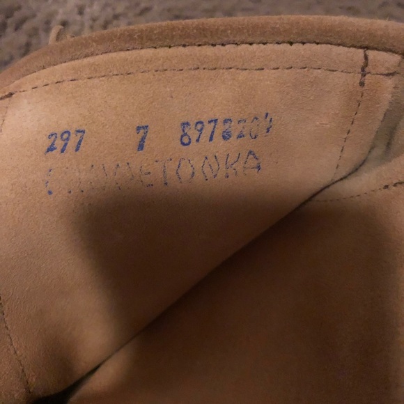 Minnetonka size 7 light brown moccasins - Picture 6 of 7